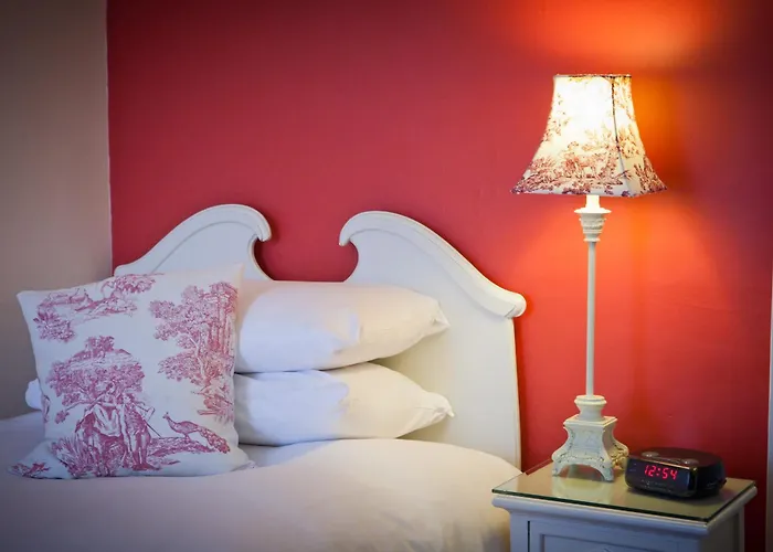 Top Regency Square Hotels in Brighton's Iconic Area